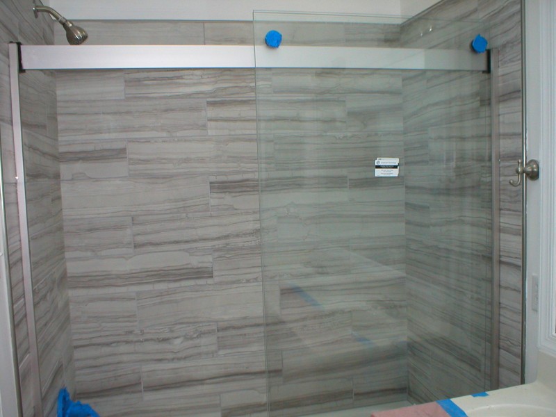 Ceramic / Shower Door